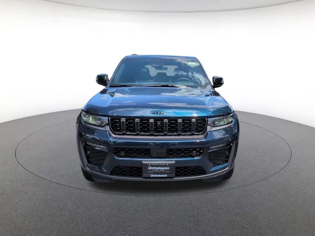 New 2026 Fathom Blue Pearl-Coat Exterior Paint Jeep Limited Reserve image 13