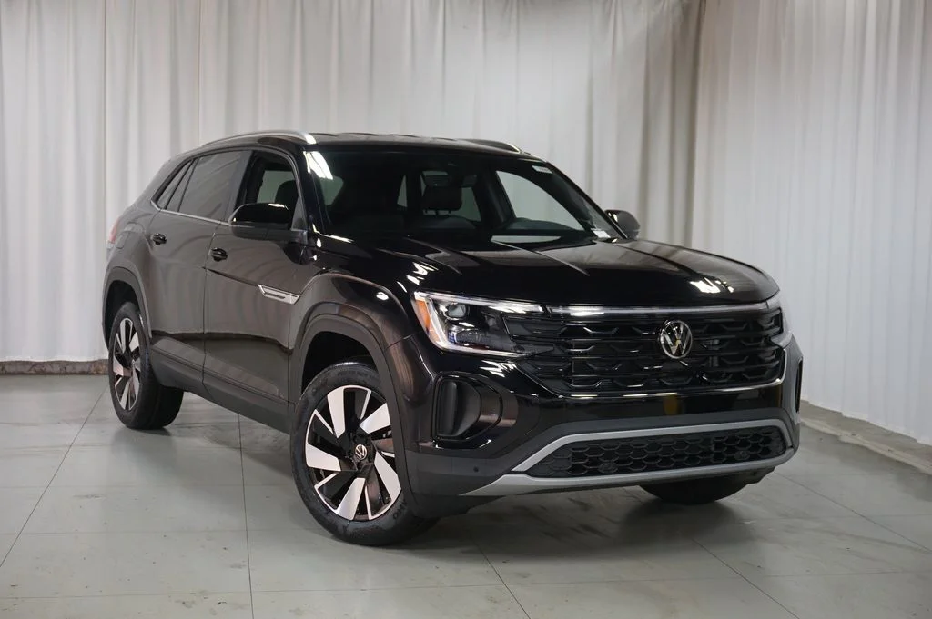New 2026 Deep Black Volkswagen 2.0T SE w/Technology image 2