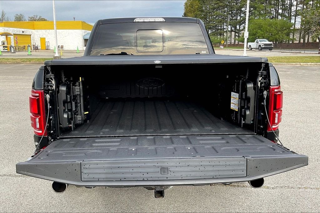 2018 Ford F-150 Raptor - Photo 18