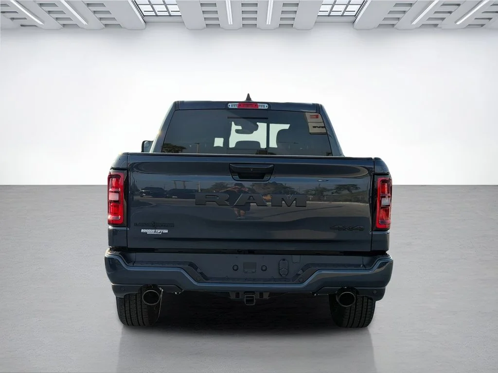 New 2026 Diamond Black Crystal Pearl-Coat Exterior Paint RAM Big Horn/Lone Star image 4