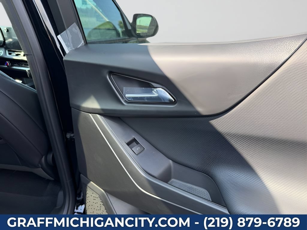 2027 Chevrolet Equinox LT - Photo 28
