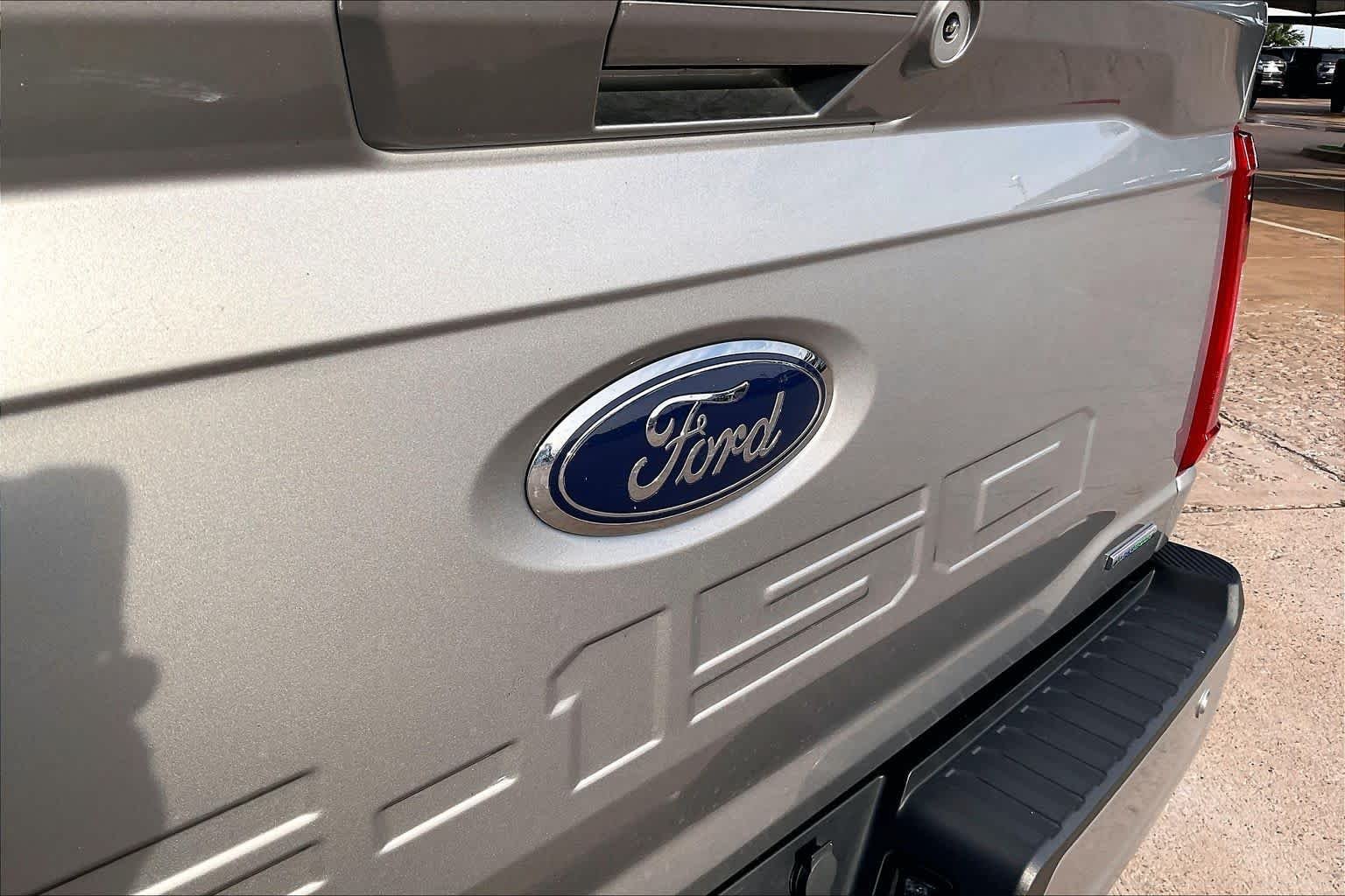 Used 2023 Iconic Silver Ford XLT image 29