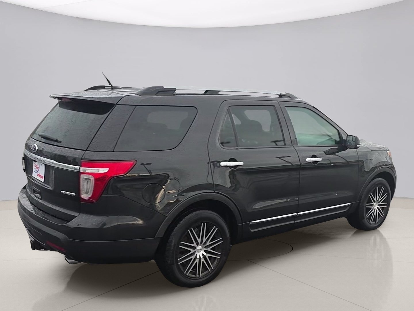 Used 2015 Black Ford XLT image 5