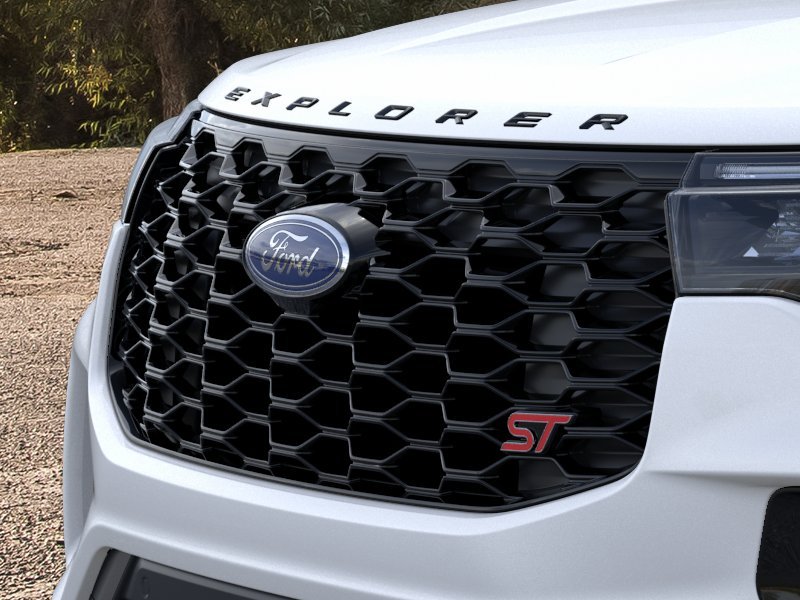 New 2026 Star White Metallic Tri-Coat Ford ST image 17
