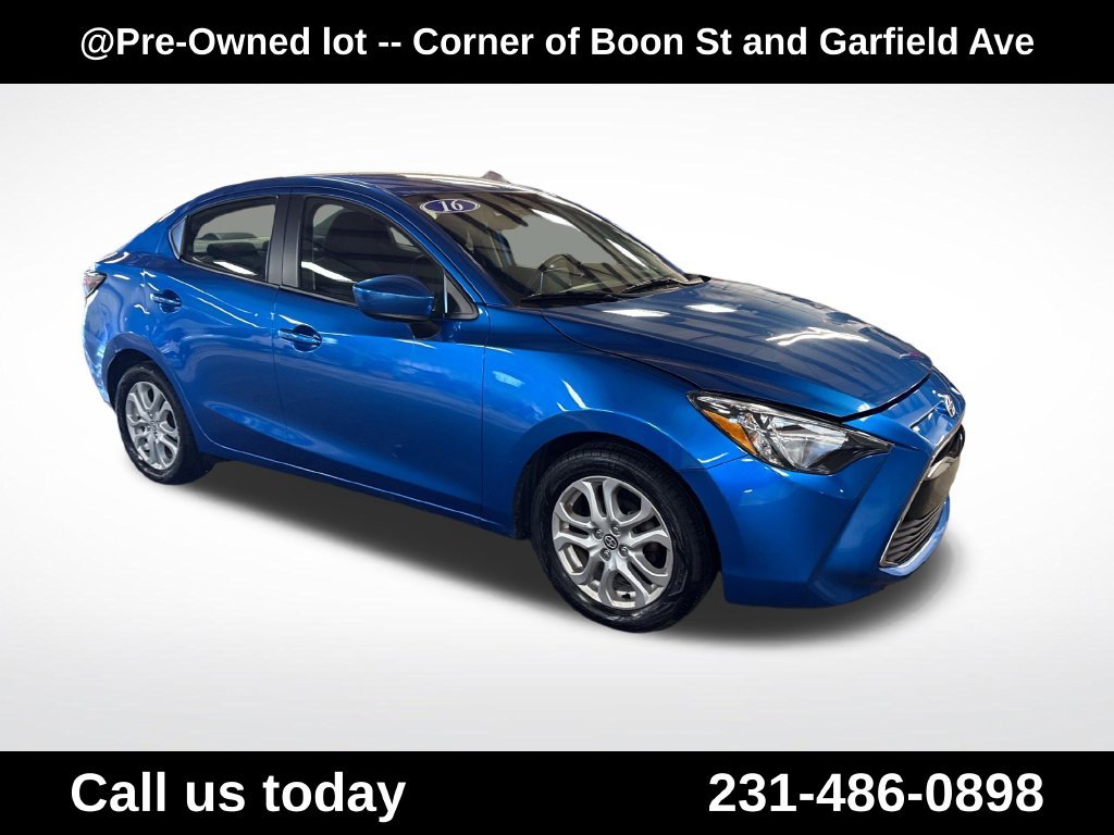Used 2016 Blue Scion Base image 7