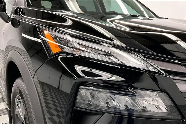 New 2026 Super Black Nissan SV image 13