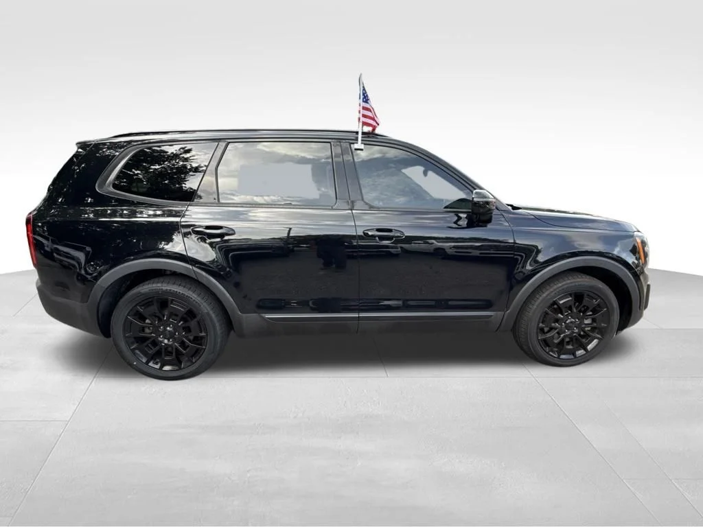 Used 2021 Black Kia SX image 9