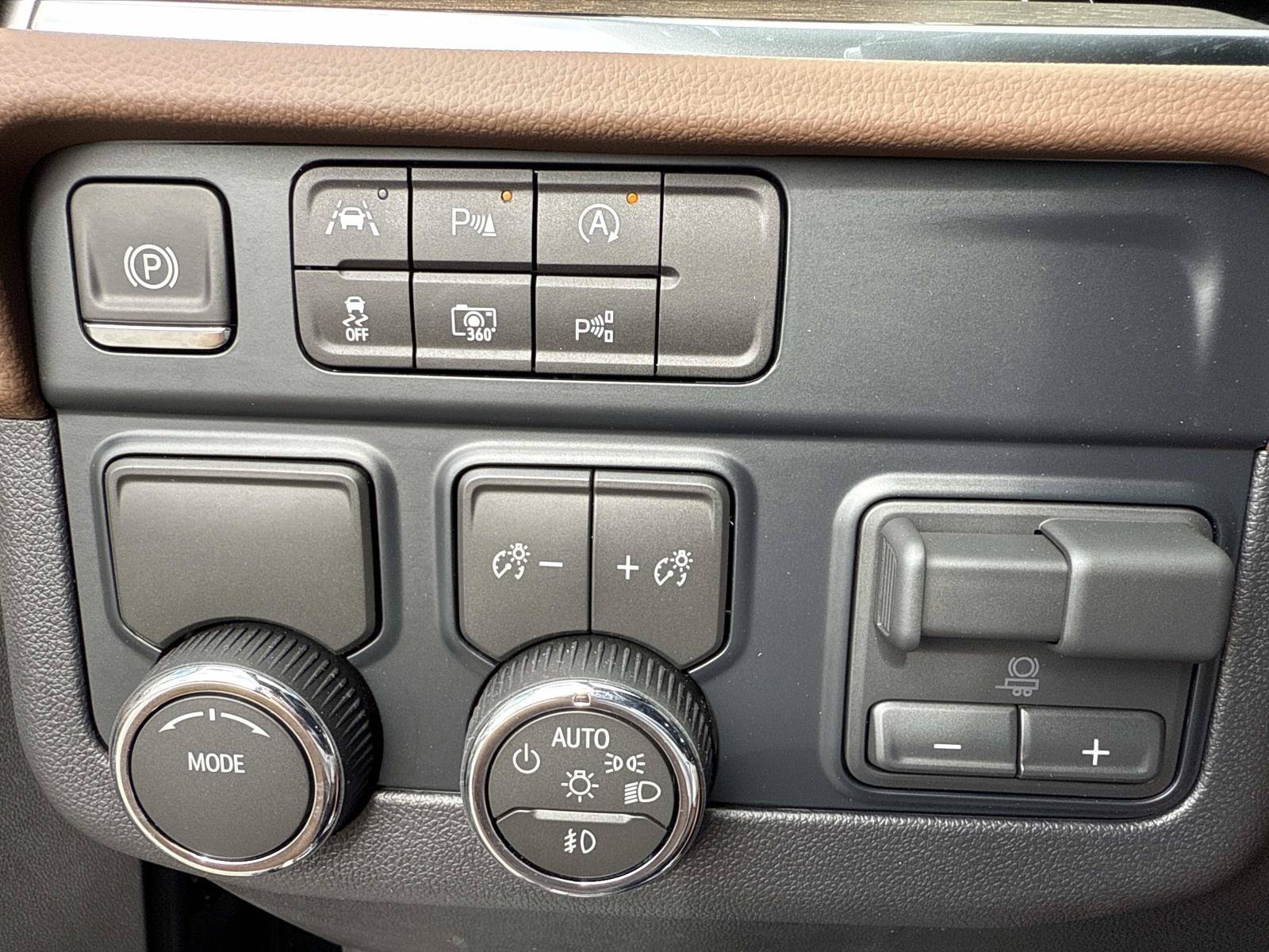 2026 Chevrolet Suburban High Country - Photo 31