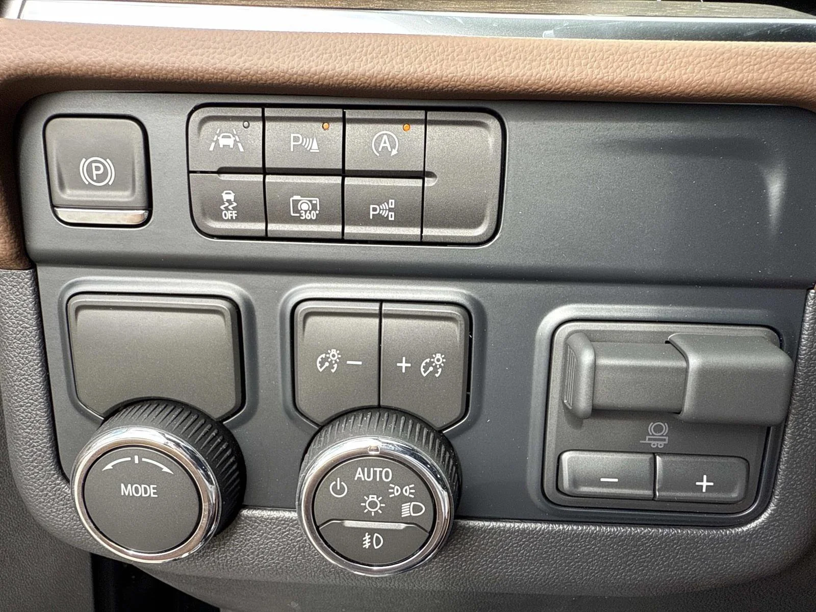 2026 Chevrolet Suburban High Country - Photo 31