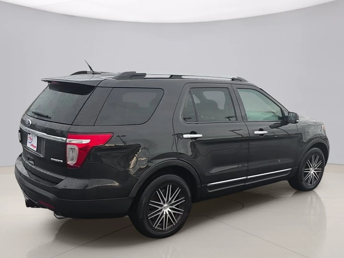 Used 2015 Black Ford XLT image 5