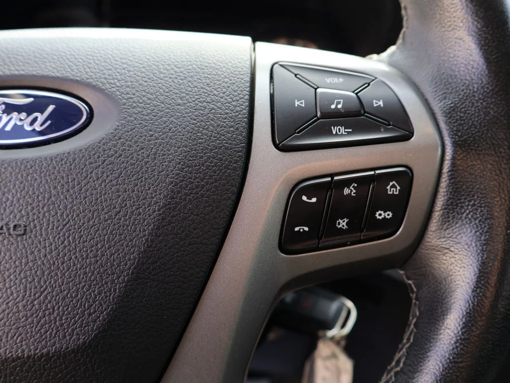 Used 2023 Silver Ford XLT image 35