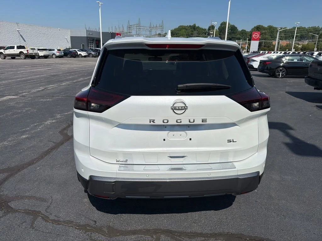 Used 2024 Qbe/everest Wh Nissan SL image 6