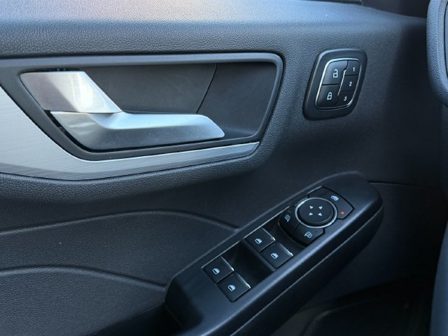 Used 2025 Silver Ford Platinum image 16