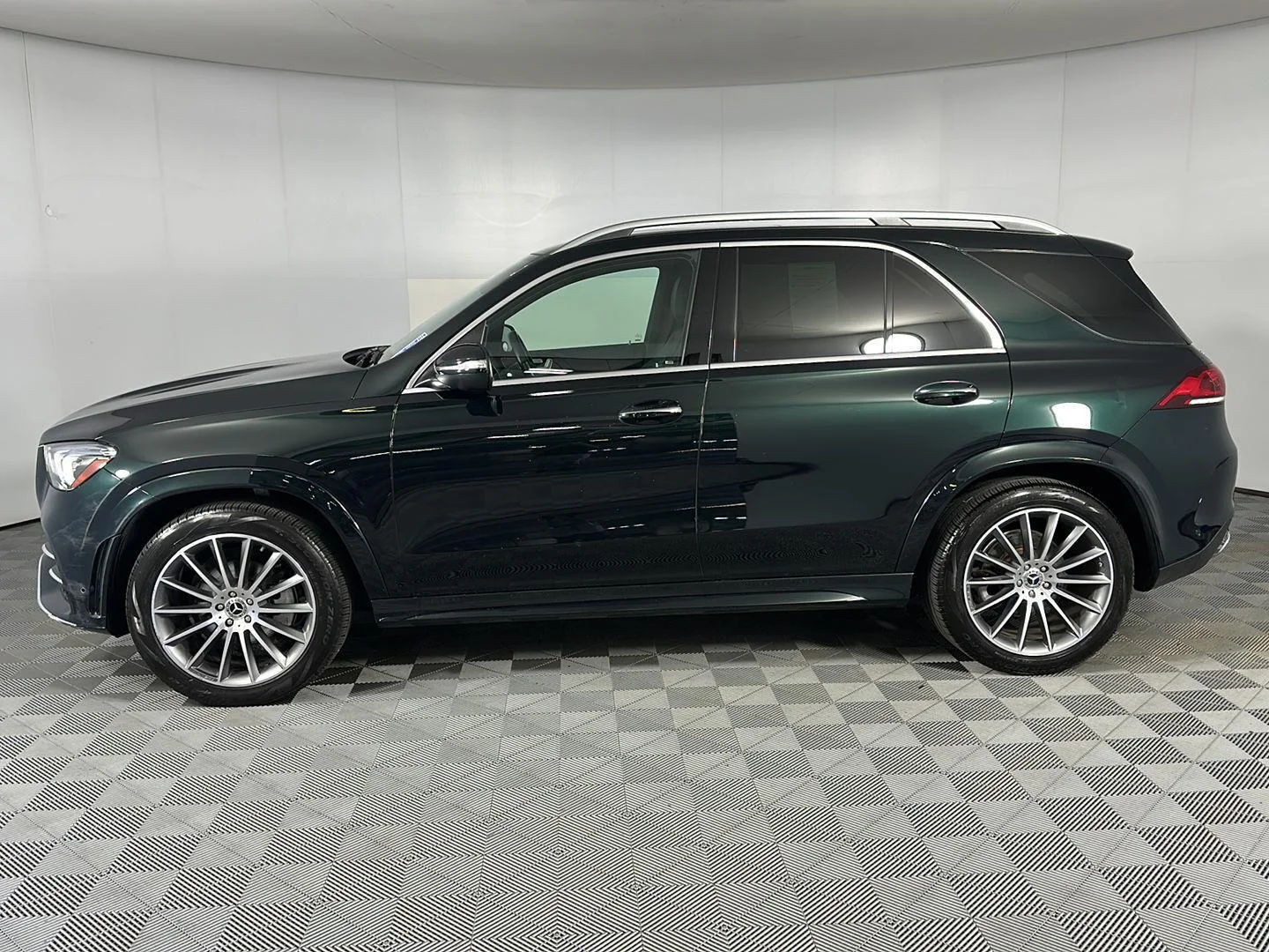 Used 2023  Mercedes-Benz GLE 350 image 5