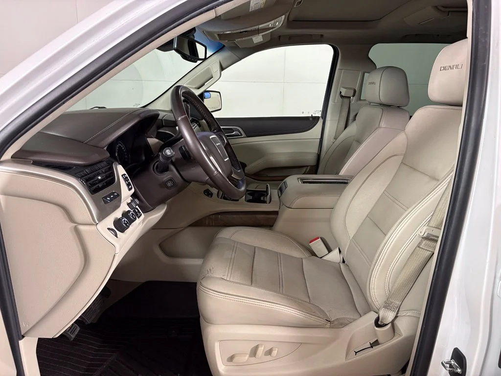 Used 2019 White GMC Denali image 18