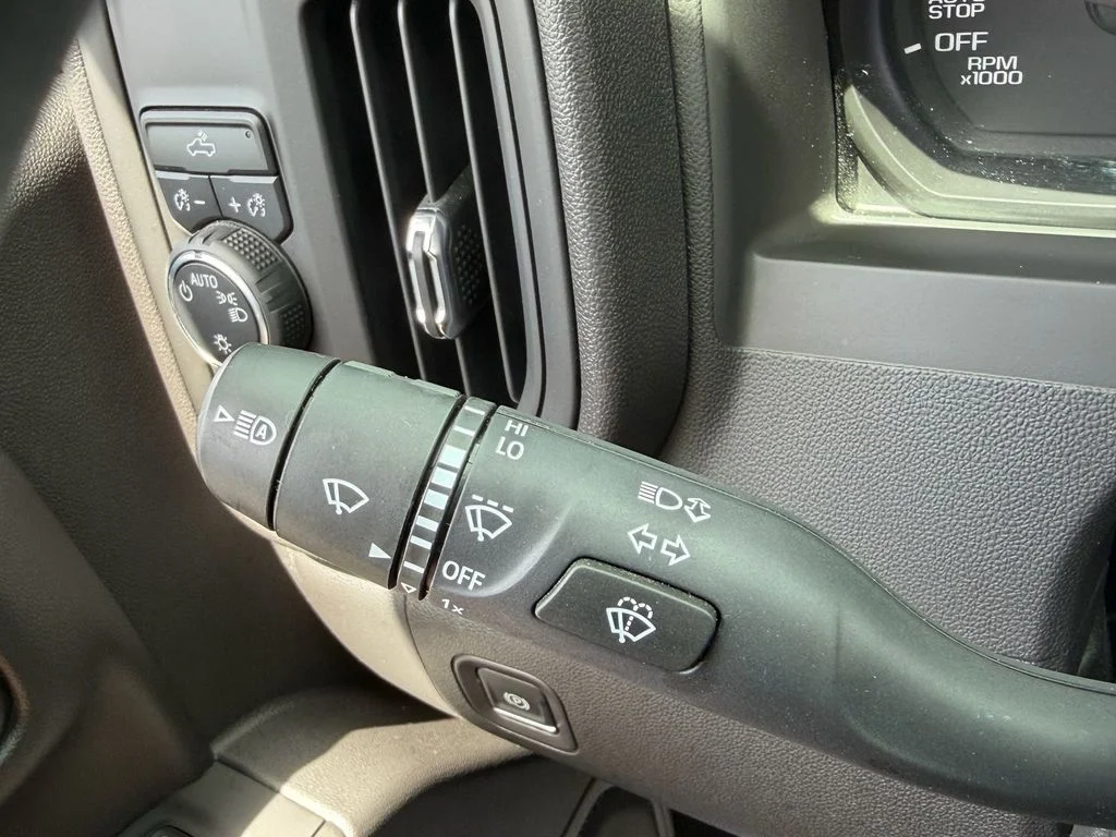 Used 2025 Black Chevrolet Custom image 27