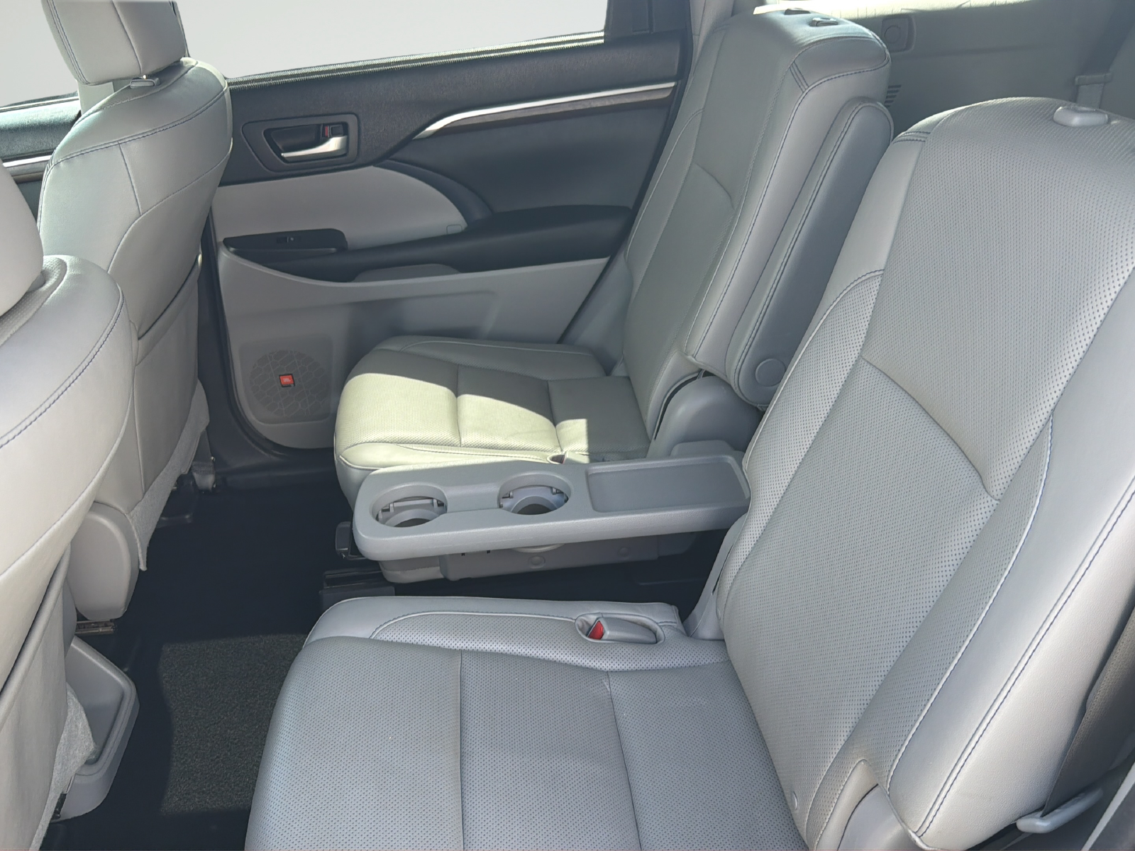 Used 2016 Silver Sky Metallic Toyota Limited Platinum V6 image 35