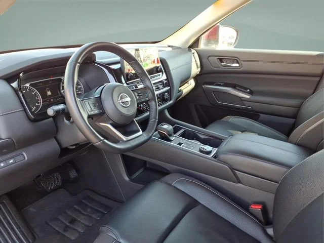 2024 Nissan Pathfinder SL - Photo 13