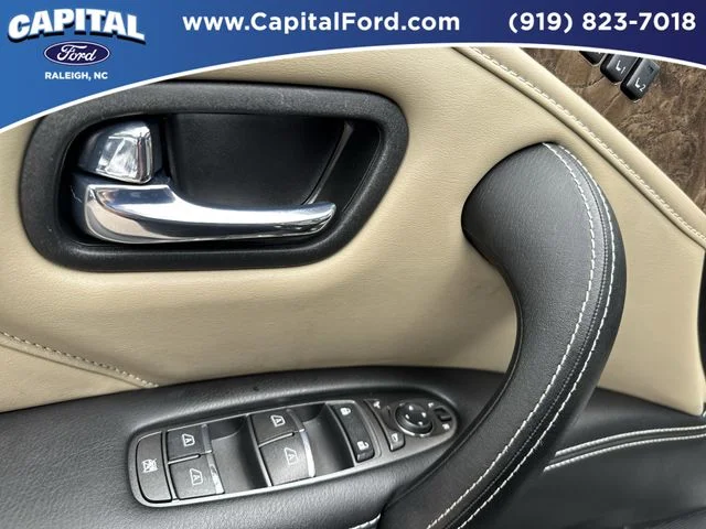 Used 2023 Black INFINITI Premium Select image 21