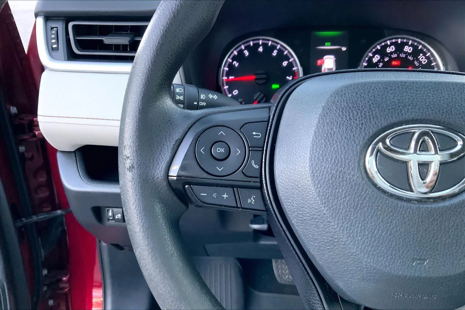 Used 2021 Ruby Flare Pearl Toyota XLE image 21