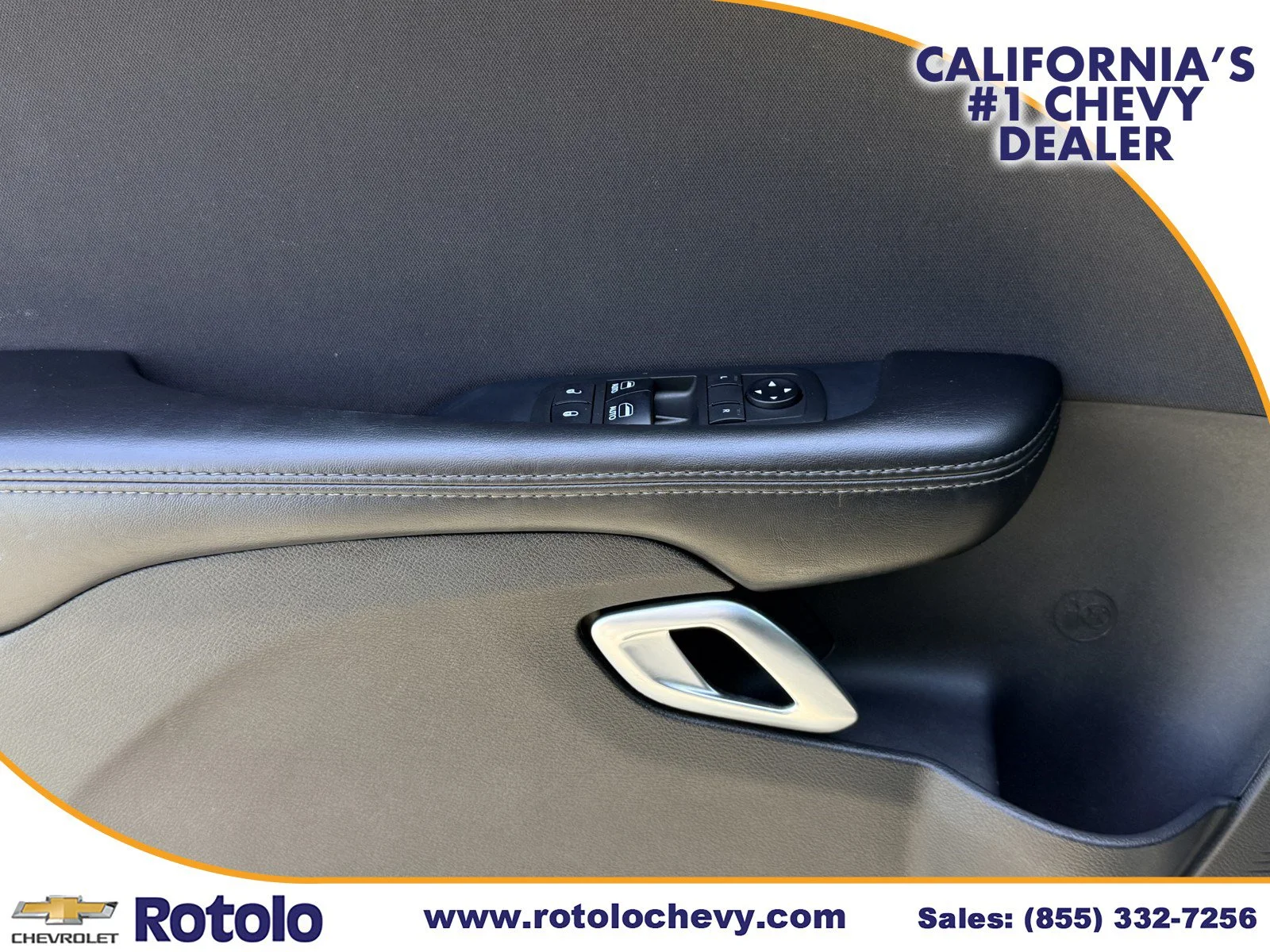 Used 2018 Granite Pearlcoat Dodge SXT image 13