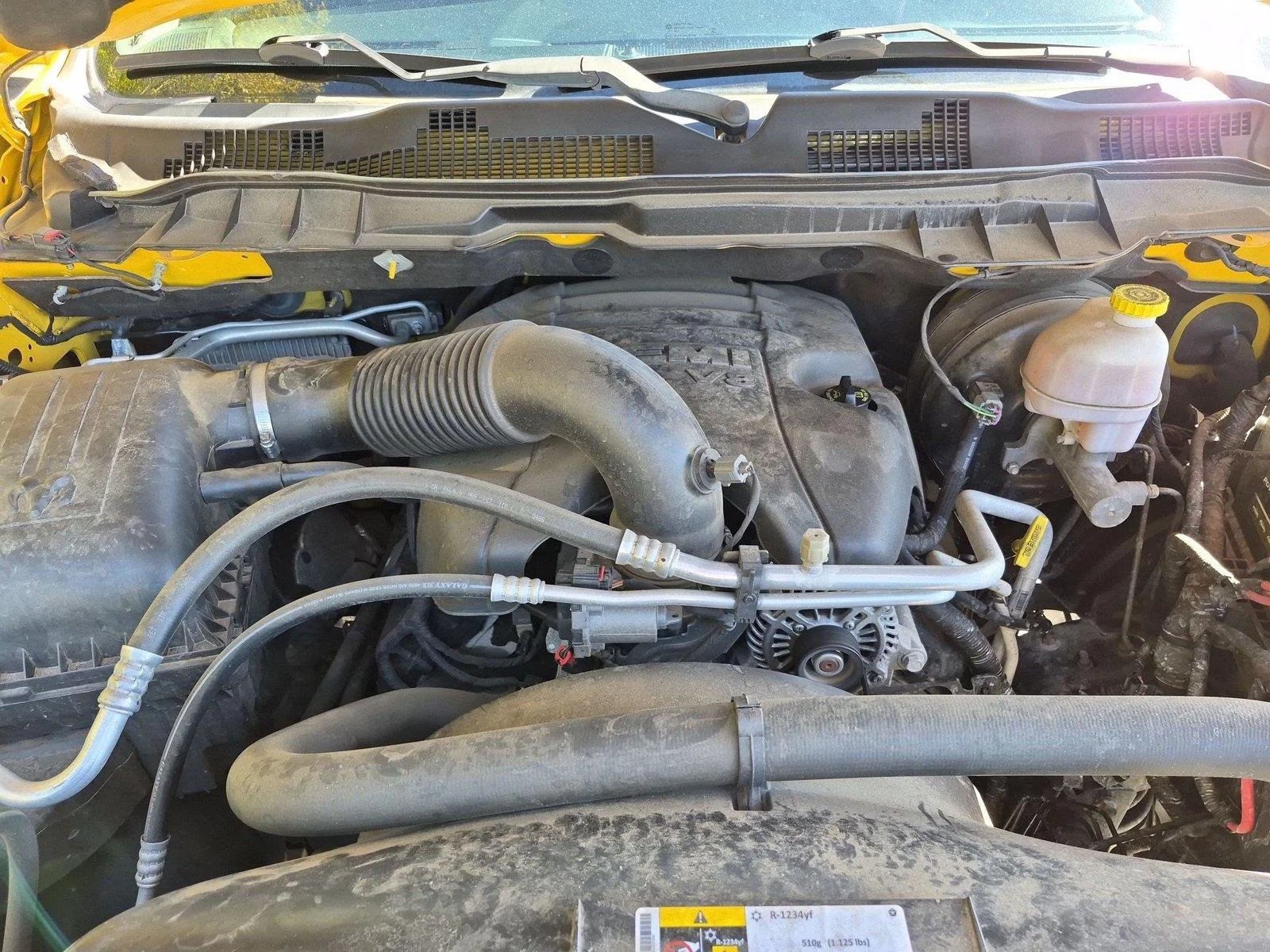 Used 2016 BRIGHT WHITE CLEARCOAT RAM SPRT image 36