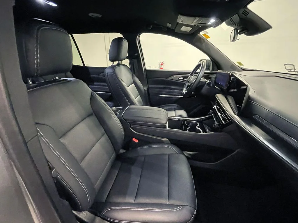 Used 2025 Gray Chevrolet LT image 29