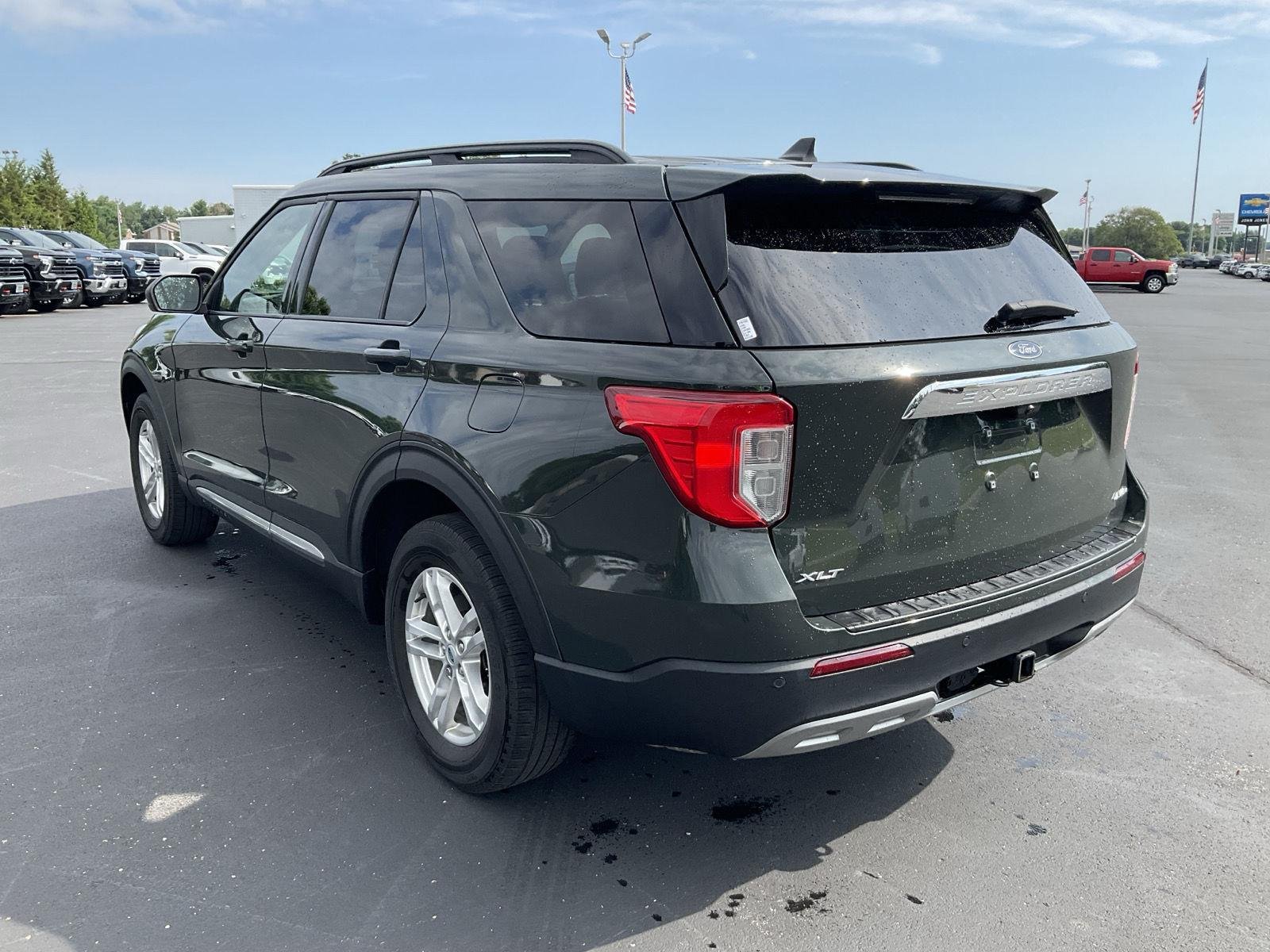 Used 2023 GRAY FORD XLT 4WD image 8
