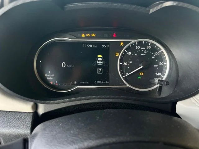 Used 2020 Gray Nissan 1.6 SV image 10
