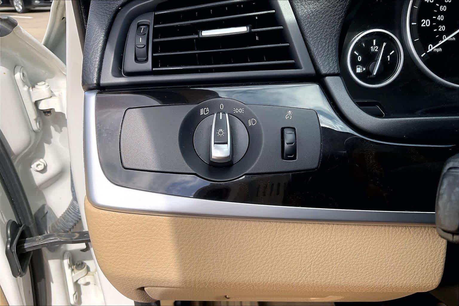 Used 2014 Alpine White BMW 535i image 33