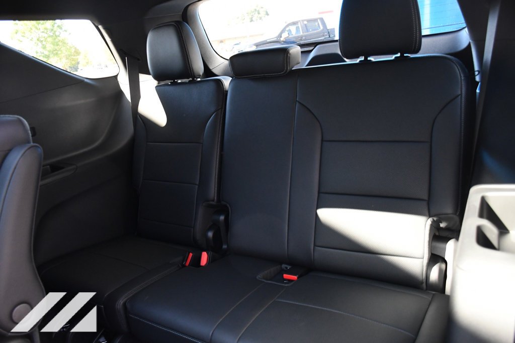 2027 Chevrolet Traverse LT - Photo 25