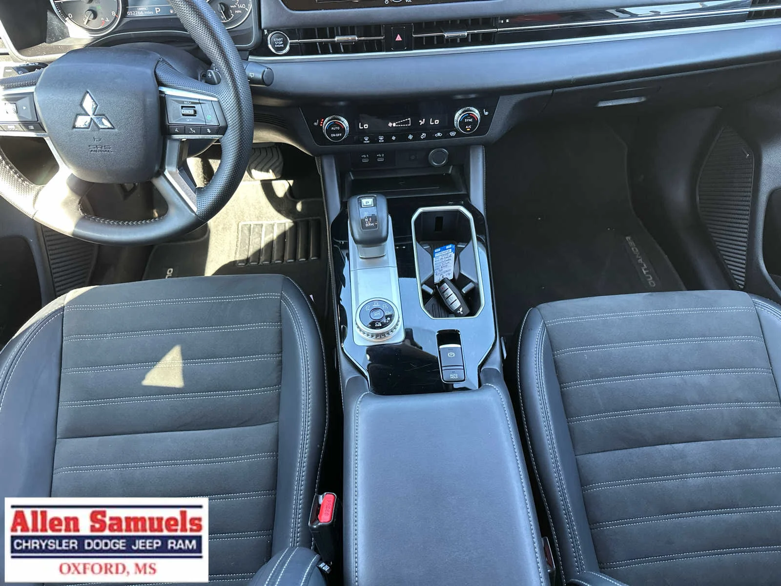 2025 Mitsubishi Outlander SE - Photo 22