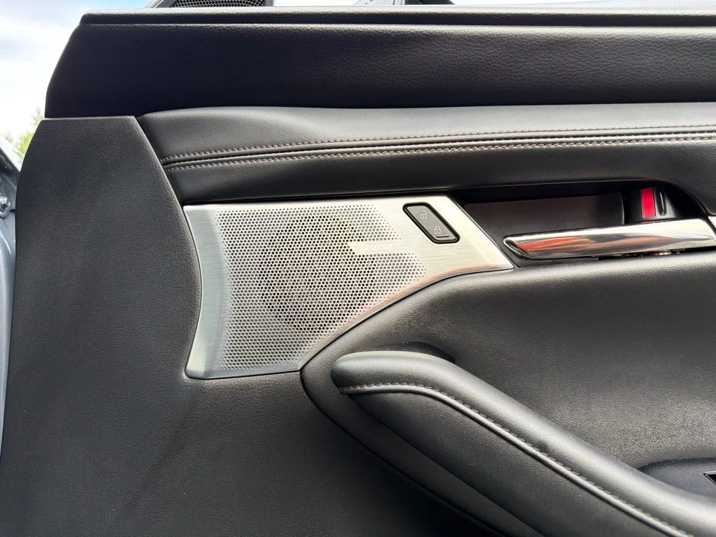 Used 2021 Gray Mazda Premium Plus image 15