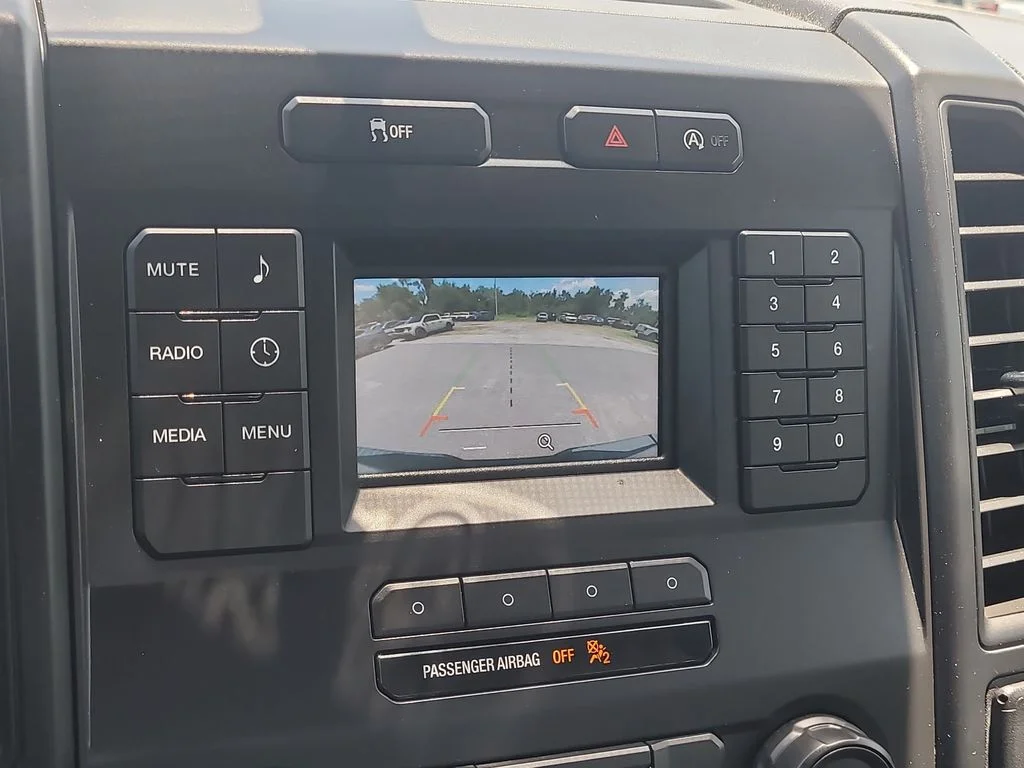 Used 2018 White Ford XL image 19