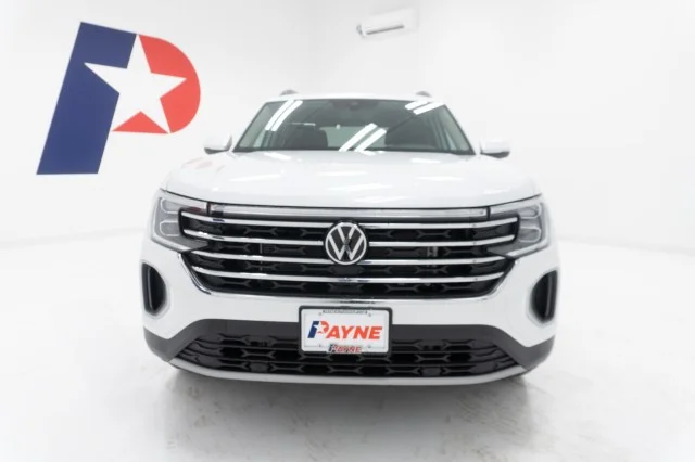 New 2026 Opal White Pearl Volkswagen 2.0T SE W/TECHNOLOGY image 2