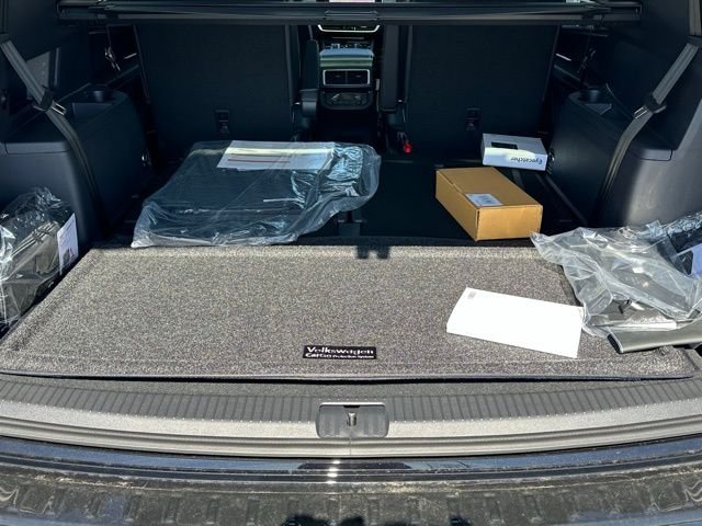 New 2026 Deep Black Pearl Volkswagen 2.0T SEL Premium R-Line image 19
