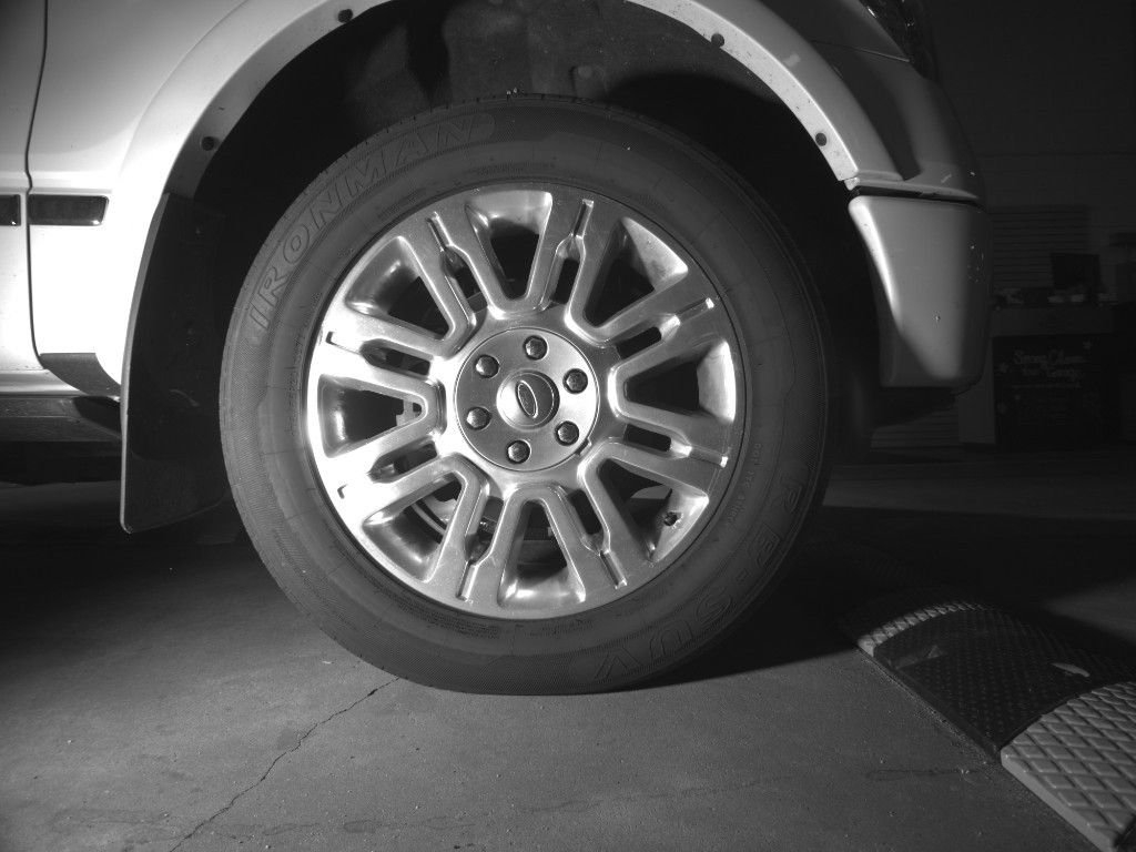 Used 2013 White Ford Platinum image 29