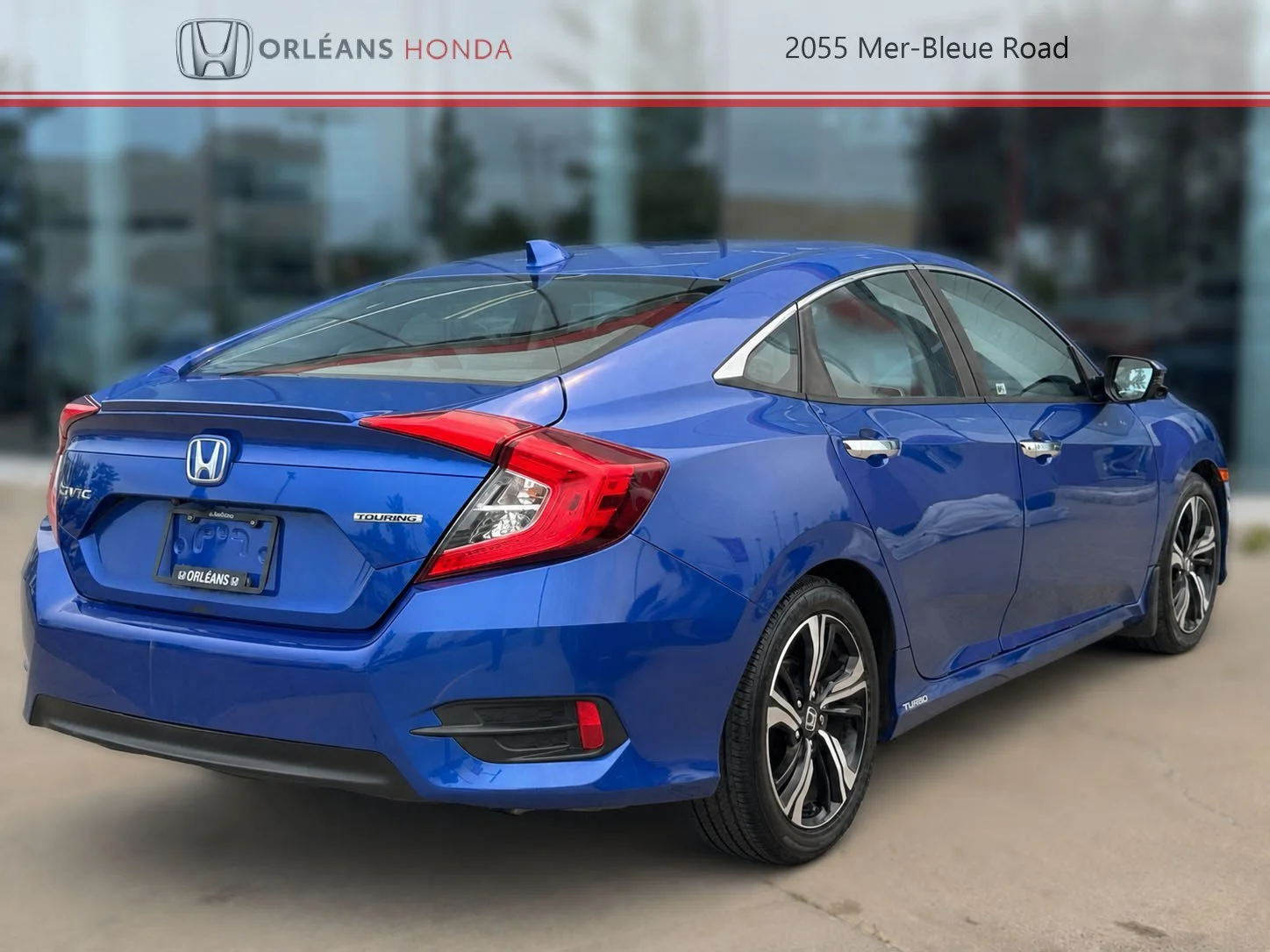 Used 2018  Honda Touring image 5