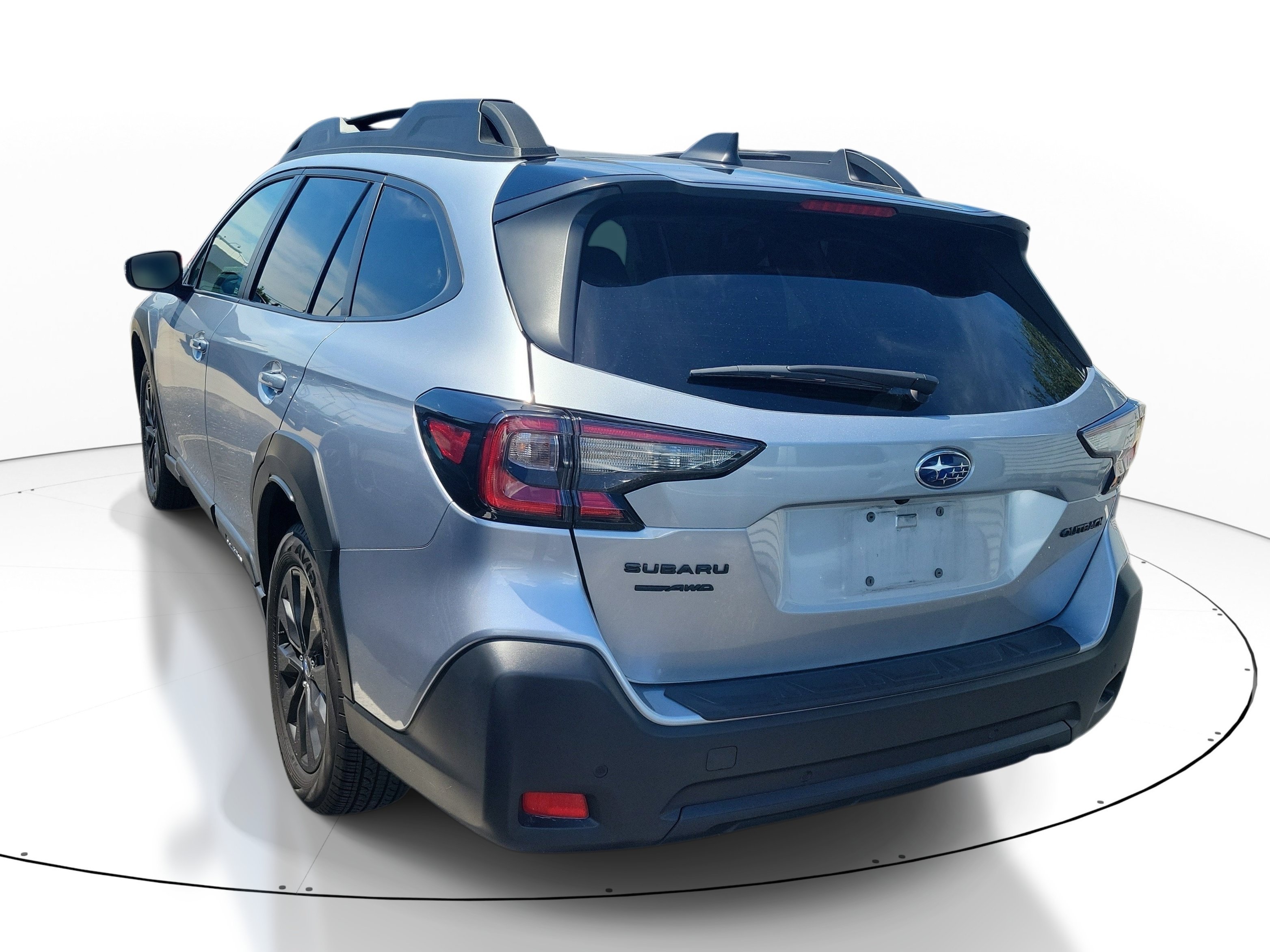 Used 2024 Ice Silver Metallic Subaru Onyx Edition image 7