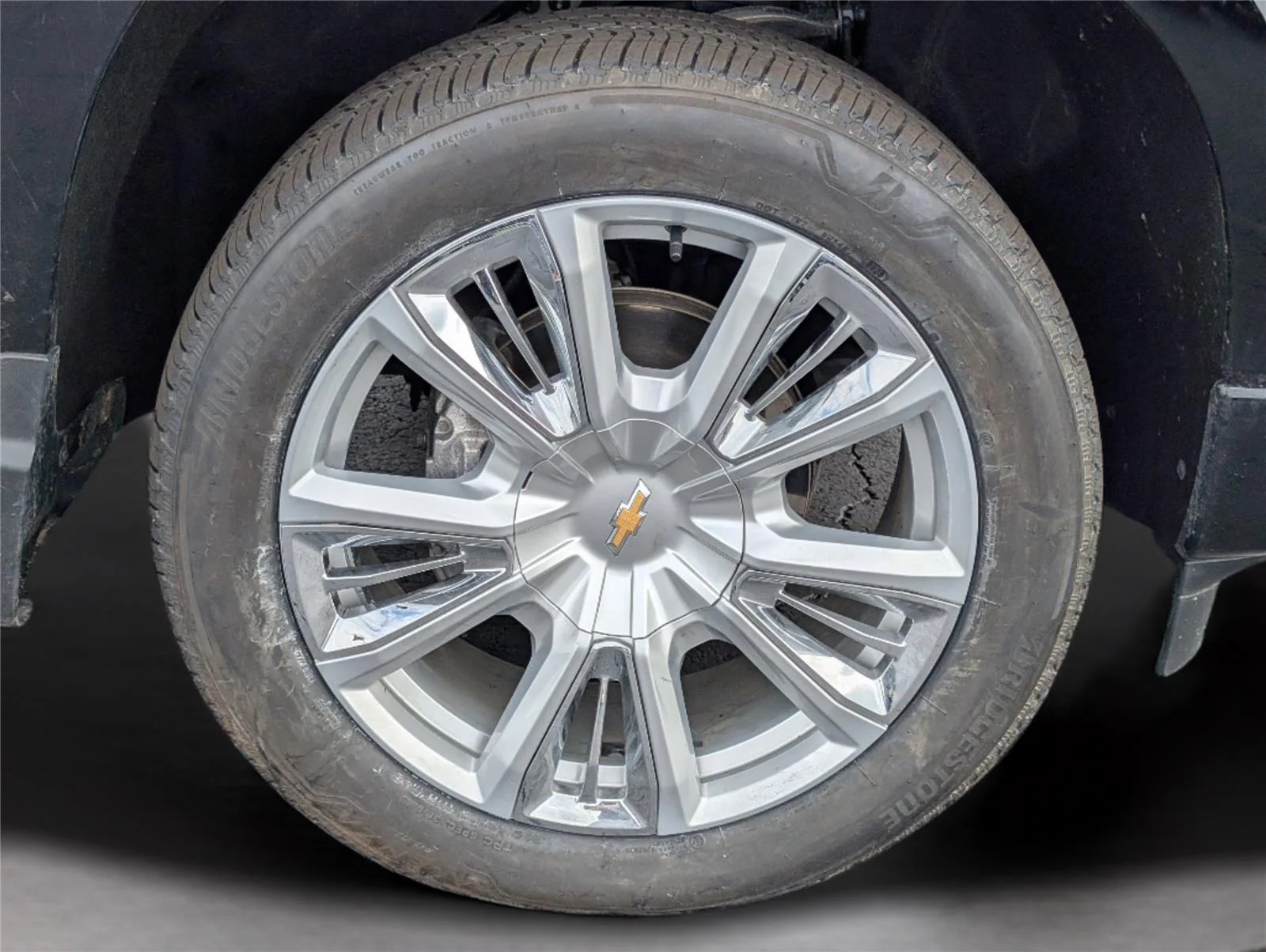 Used 2024 Black Chevrolet High Country image 40
