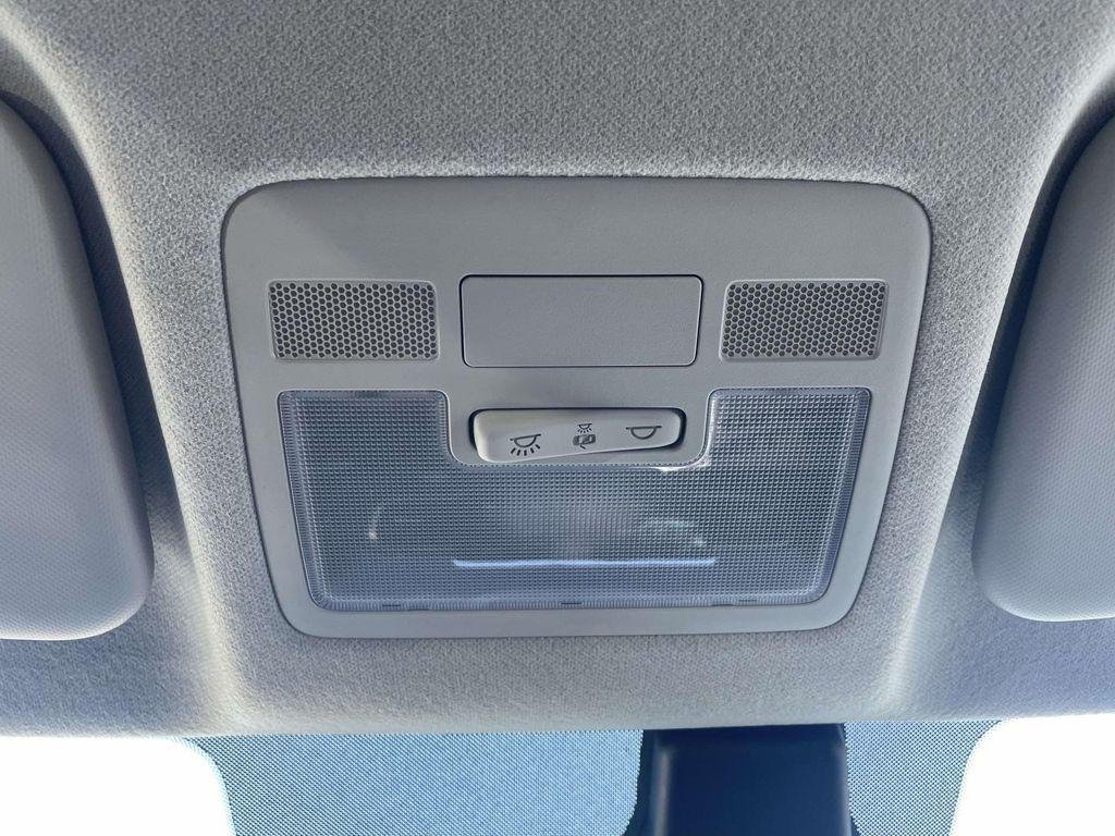 New 2026 White Hyundai SE image 30