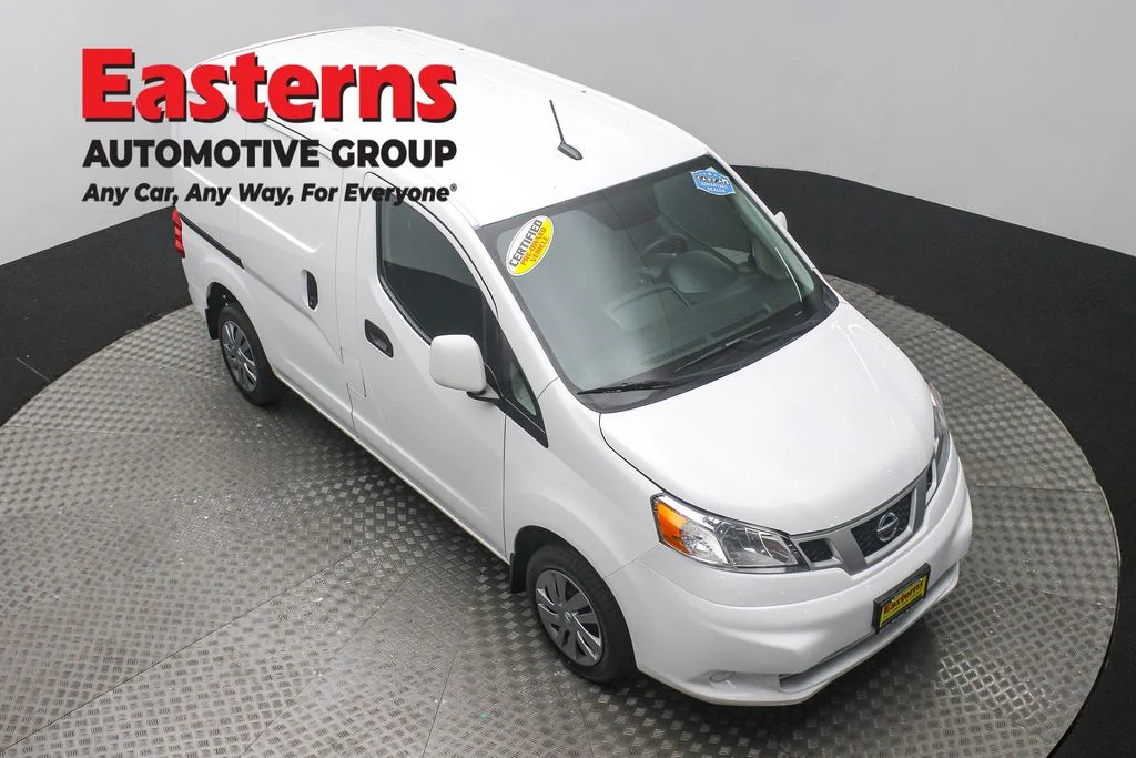 Used 2021 White Nissan SV image 3
