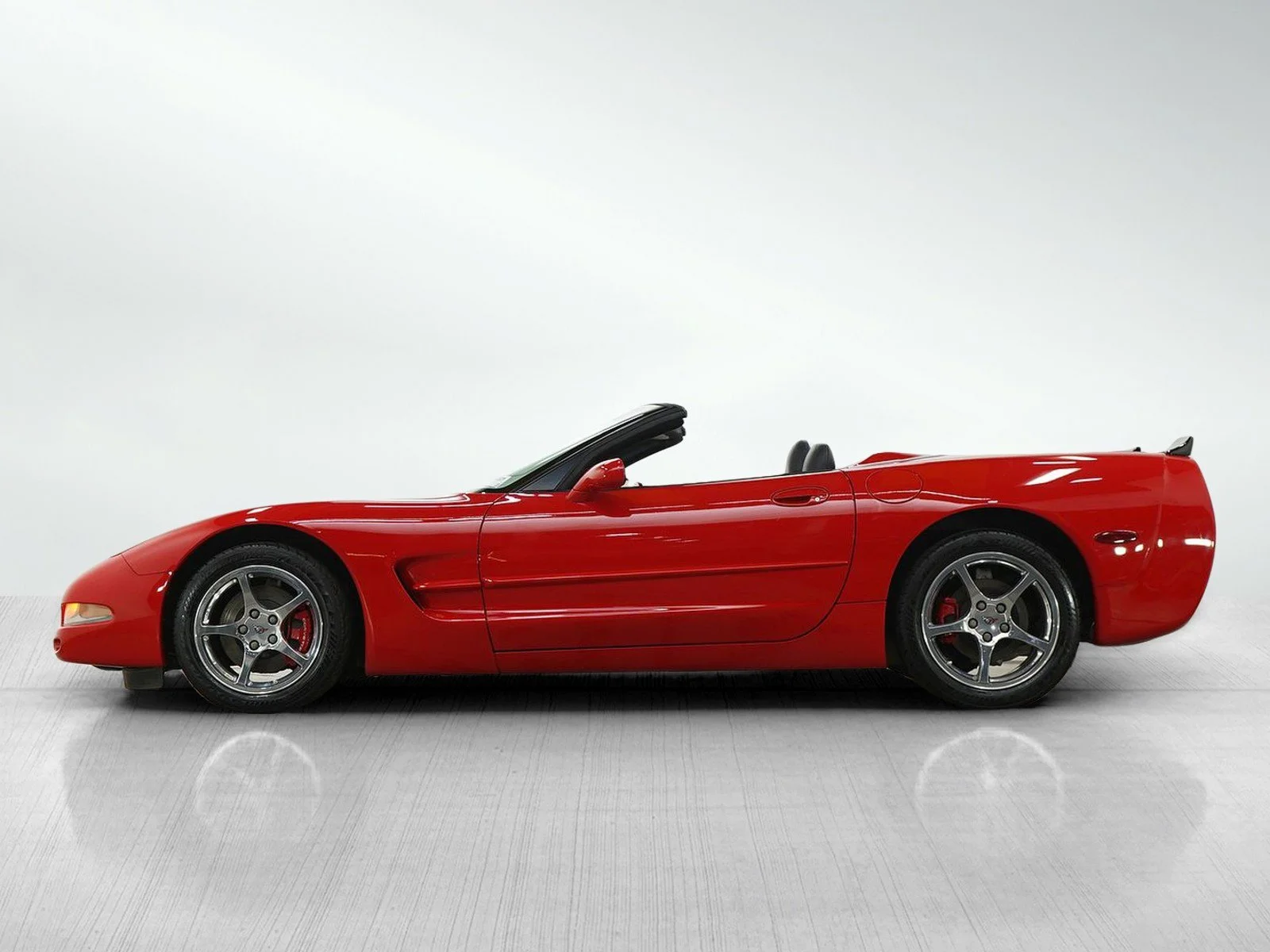 Used 2001 Chevrolet Corvette Base with VIN 1G1YY32G315128608 for sale in Minneapolis, Minnesota