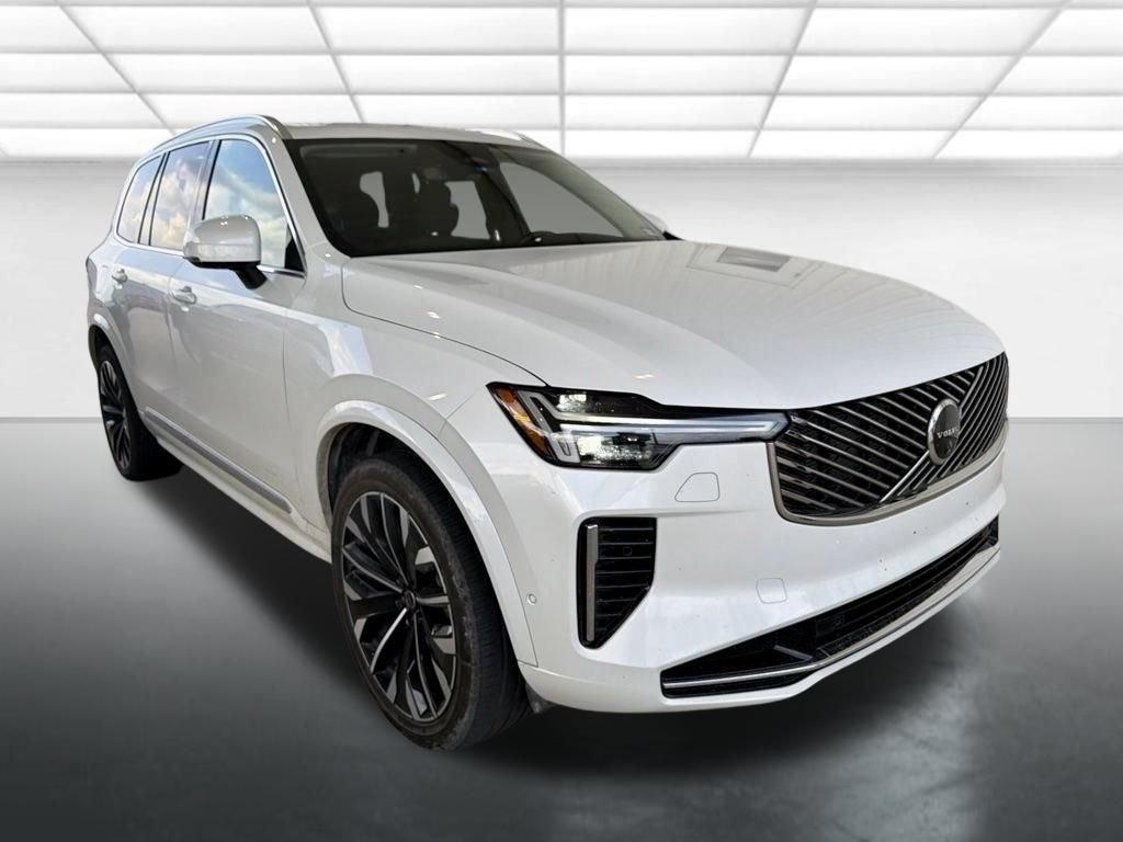 2025 Volvo XC90 B6 Plus Bright 7-Seater 4WD's photo