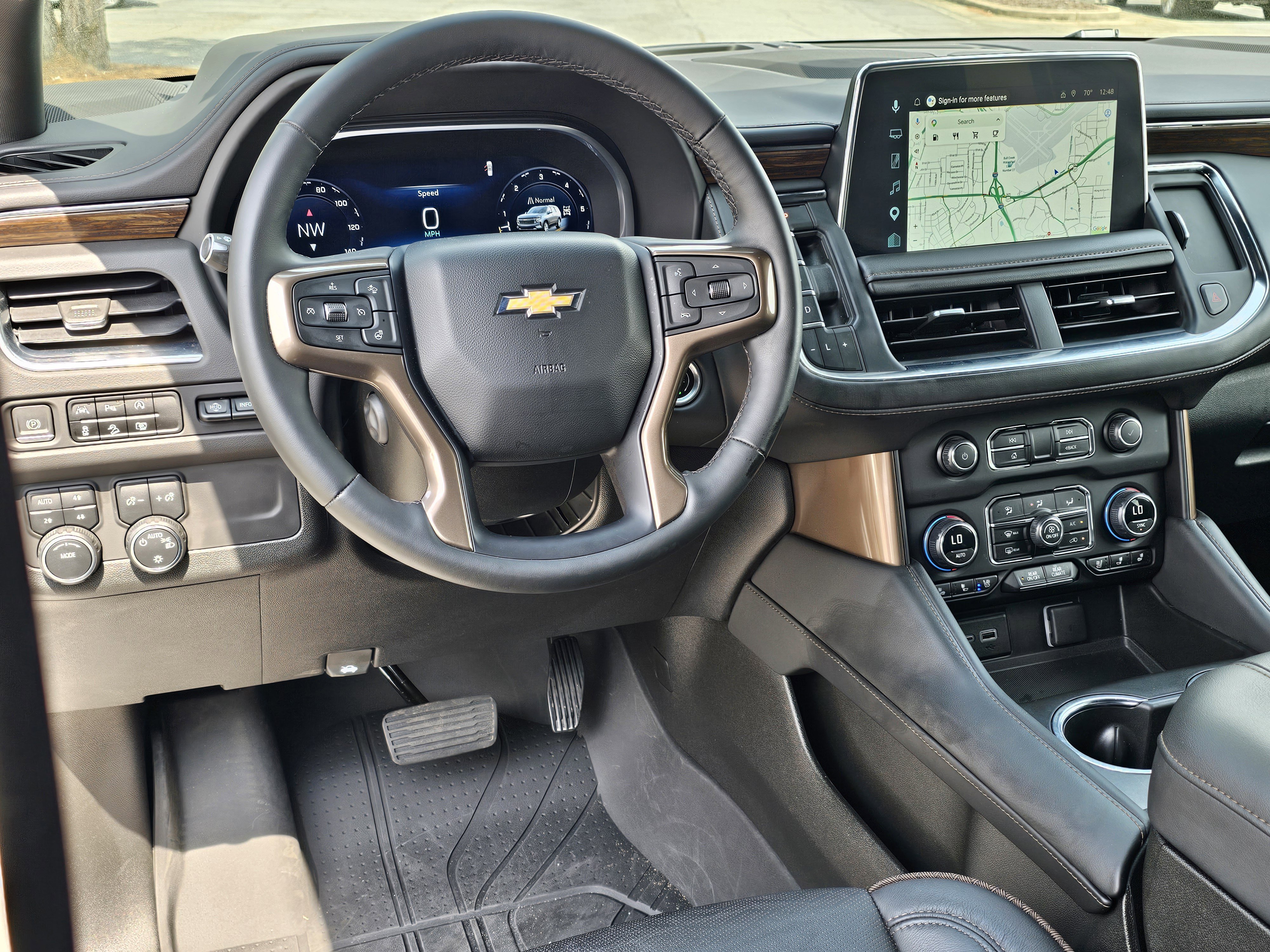 Used 2023 Iridescent Pearl Tricoat Chevrolet High Country image 40