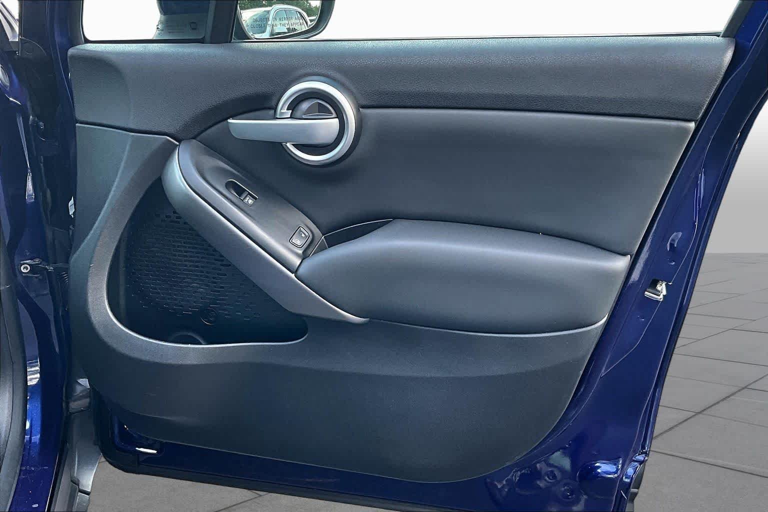 Used 2017 Blu Venezia (Blue Metallic) FIAT Pop image 21