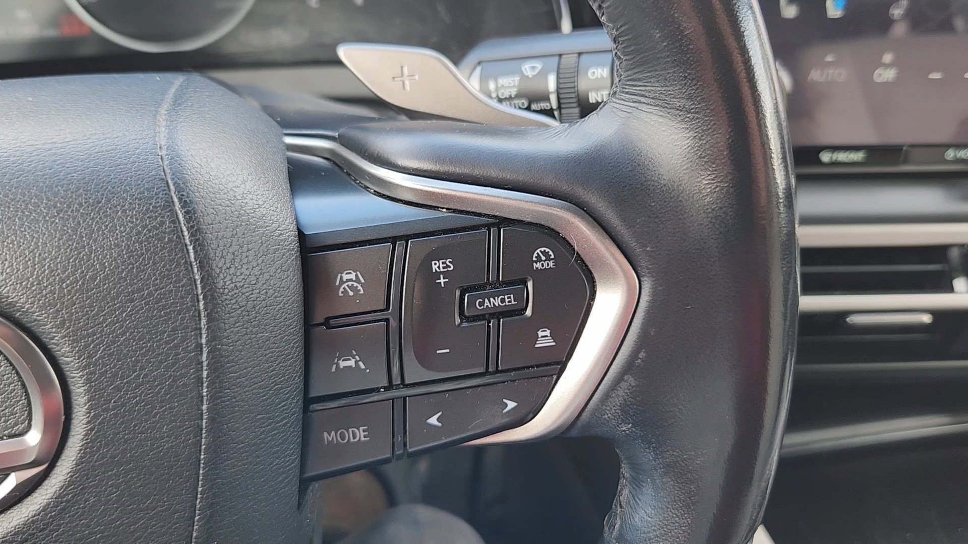 2023 Lexus RX 350 - Photo 14