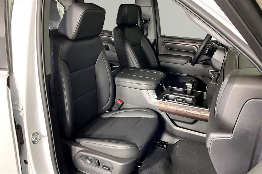 2026 GMC Sierra 1500 SLT - Photo 11