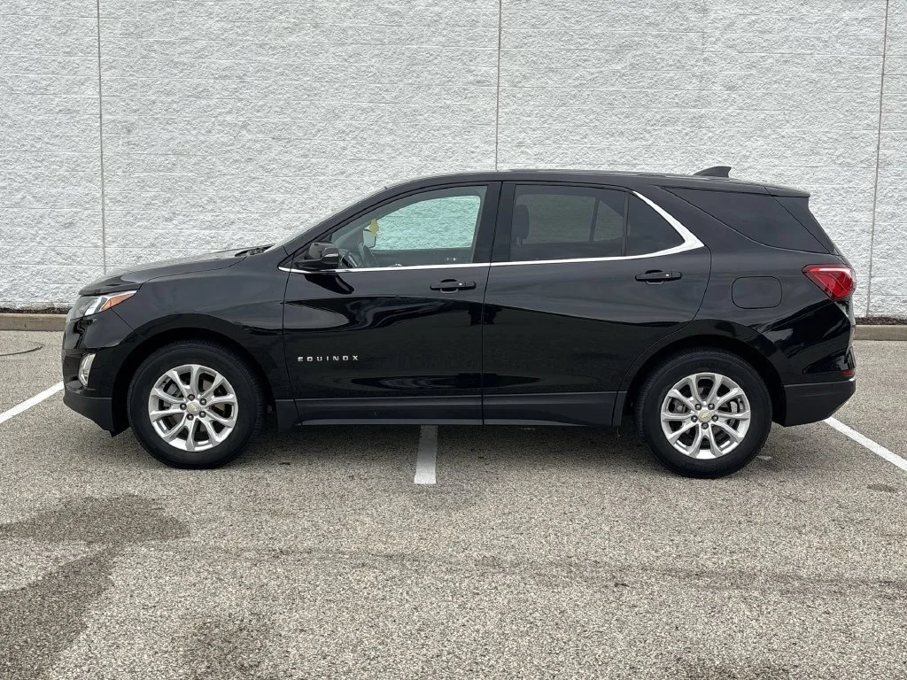 Used 2019 MOSAIC BLACK METALLIC Chevrolet LT image 10