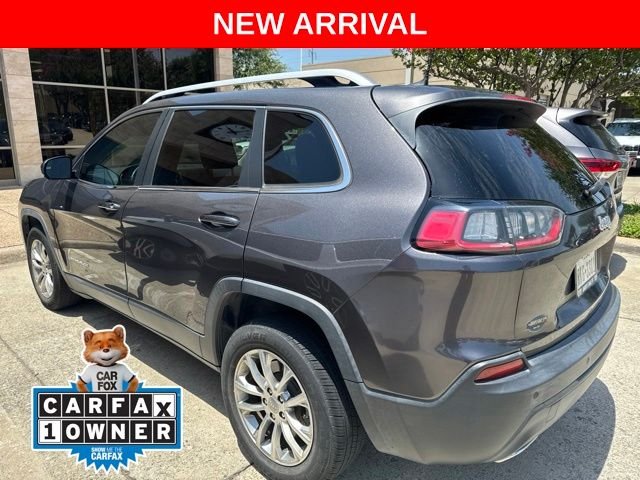Used 2021 Gray Jeep Latitude Lux image 1